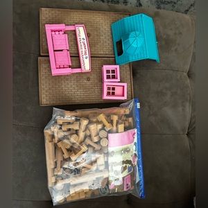 Vintage set of Lincoln logs